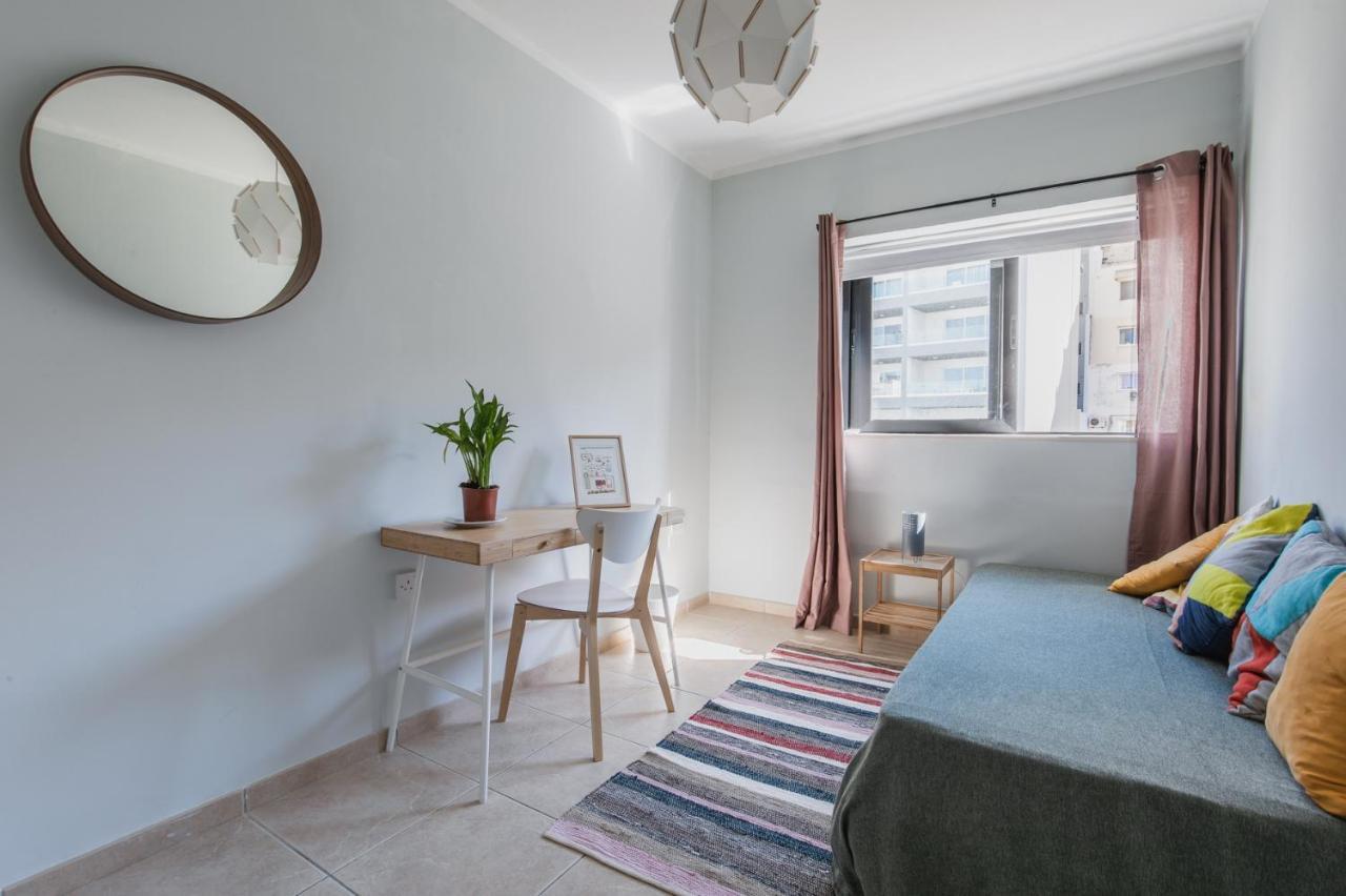 Stylish 3 Bedroom Apartment - St. Julians - 5 Mins From Balluta Bay Saint Julian's Luaran gambar