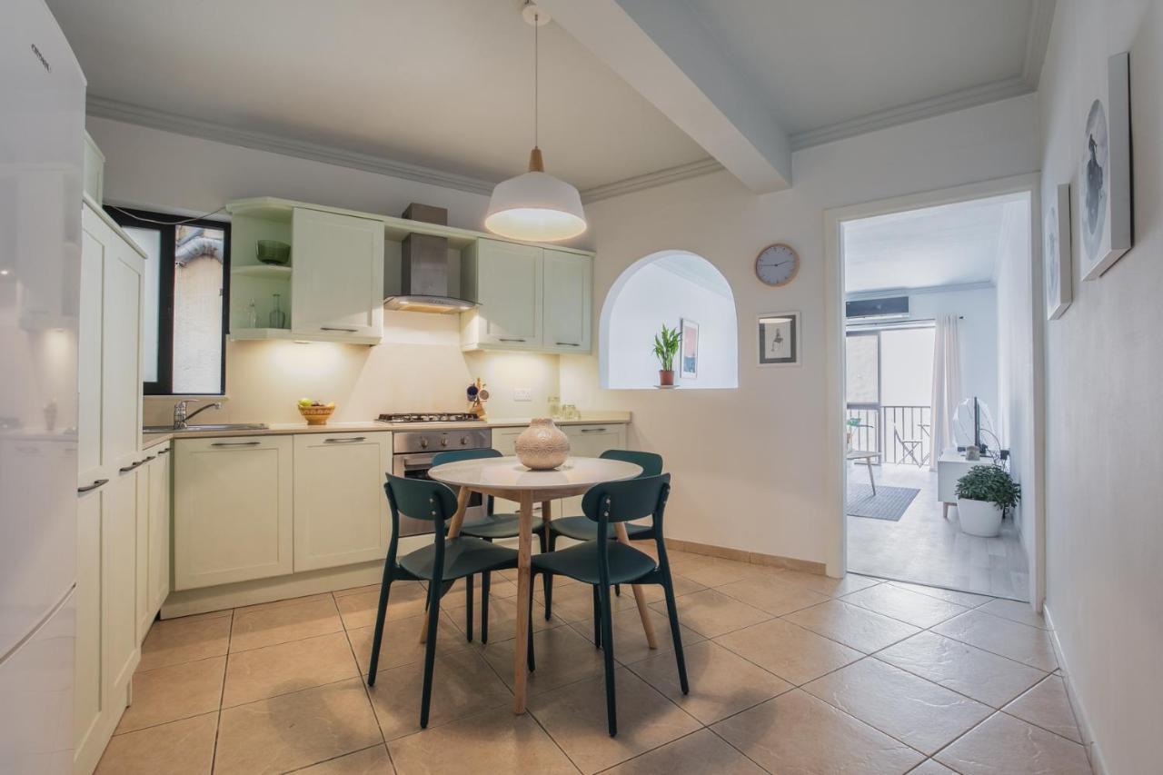 Stylish 3 Bedroom Apartment - St. Julians - 5 Mins From Balluta Bay Saint Julian's Luaran gambar
